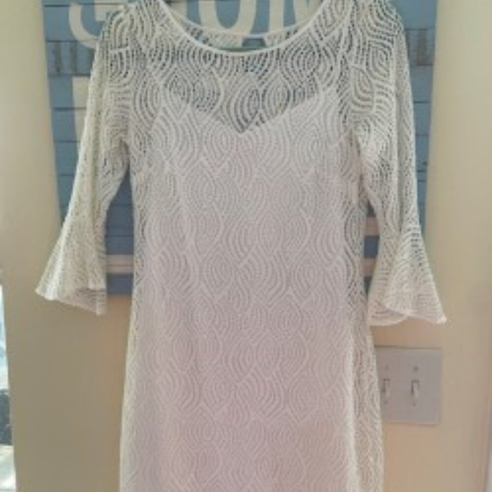 Gorgeous White Lilly Dress with bell sleeves